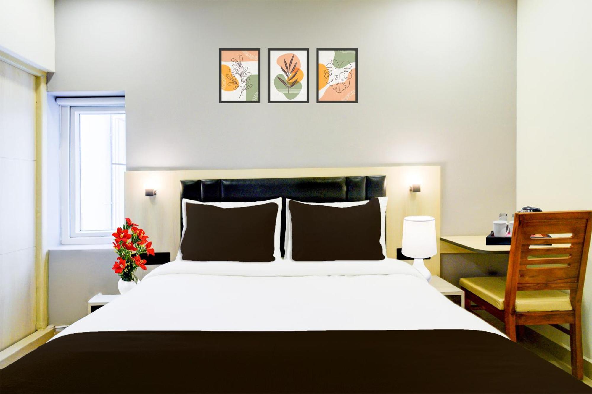 Townhouse Aarav Business Hotel Гайдарабад Екстер'єр фото